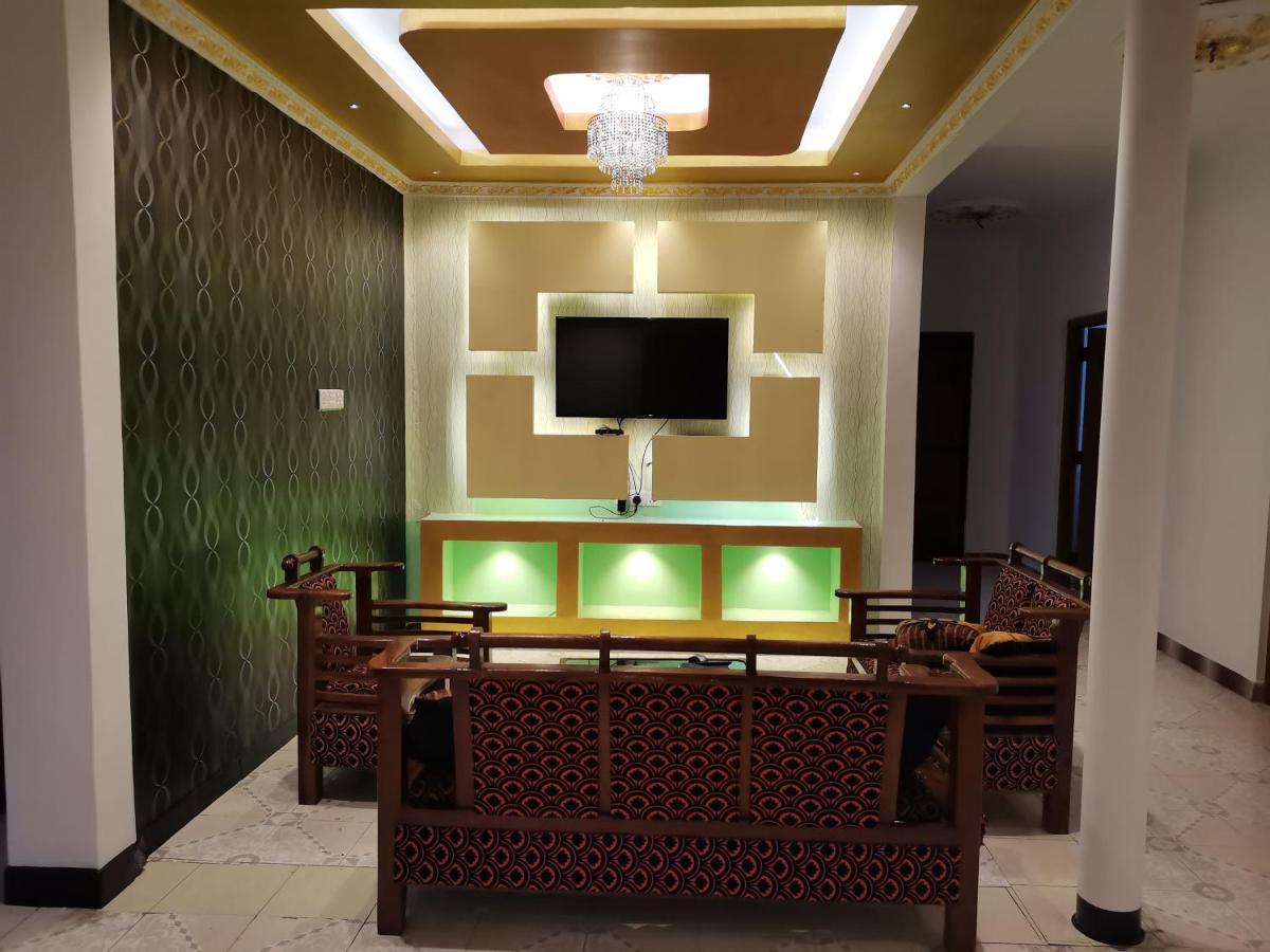 Nallur Holidays Inn Джафна Екстериор снимка