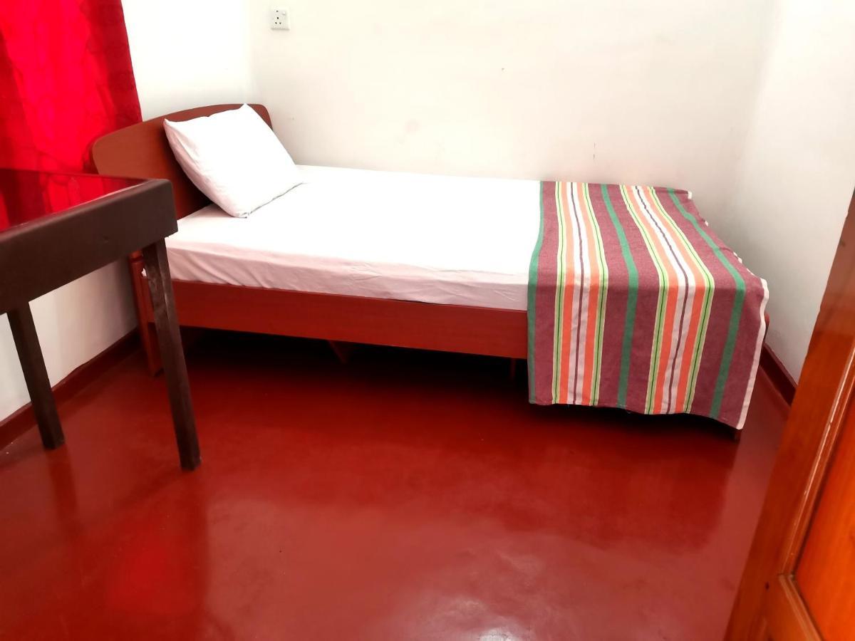 Nallur Holidays Inn Джафна Екстериор снимка