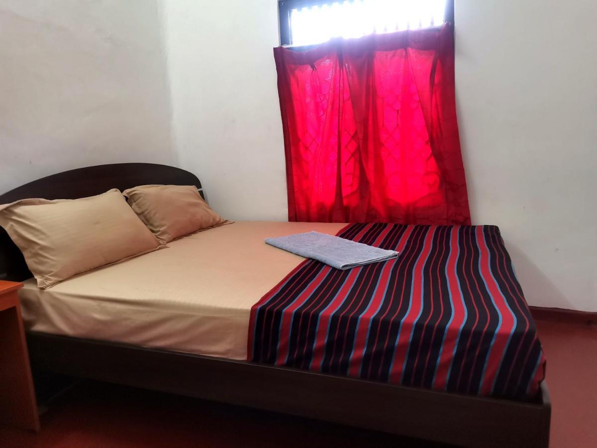 Nallur Holidays Inn Джафна Екстериор снимка