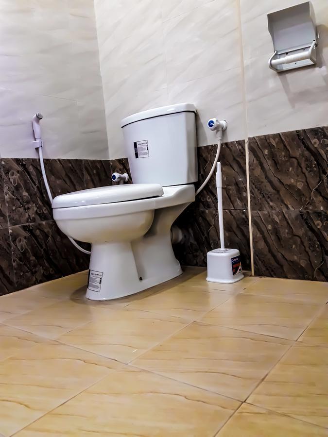 Nallur Holidays Inn Джафна Екстериор снимка