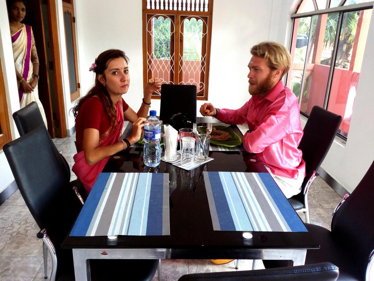 Nallur Holidays Inn Джафна Екстериор снимка